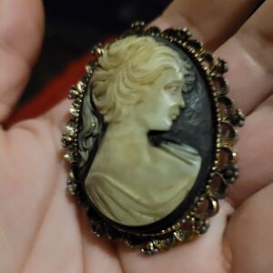 Vintage gerrys signed resin